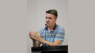 Vereador Tiago Szortika solicita bebedouro de água conjugado para Praça da Casa de Cultura