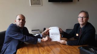 Vereador Cacau do PDT busca recursos para construção de arquibancadas no campo municipal