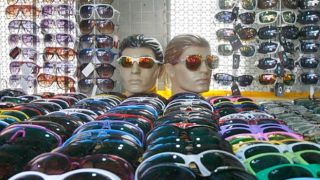 Óculos de sol piratas expõem córnea ao risco de queimadura