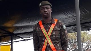 Soldado de 19 anos morre após ser baleado durante assalto em Porto Alegre