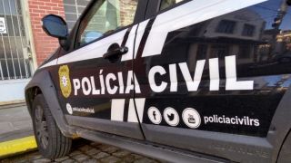 Homem é agredido a tijoladas e pauladas por estar “olhando” a mulher do agressor