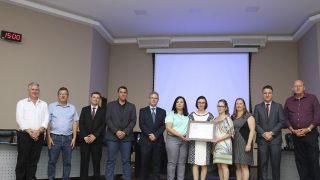 Câmara homenageia Escola Estadual pelo nonagésimo aniversário