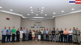 Entrega de distinção da BM por apoio a operação policial