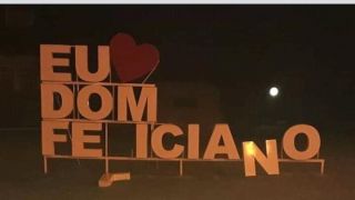 Letreiro "Eu amo Dom Feliciano" foi alvo de vandalismo essa madrugada