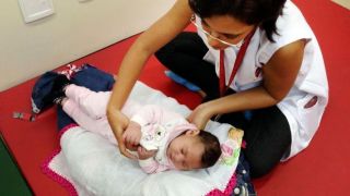 Bebês de mães com zika nascidos sem sintomas têm leve atraso de desenvolvimento