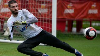 Grêmio encaminha acerto com goleiro Vanderlei