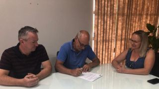 Prefeito Clenio Boeira decreta reajuste de 12, 84% para o magistério