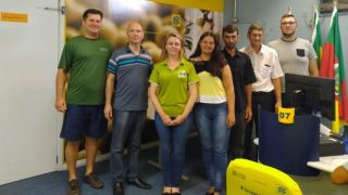 Família assina primeiro projeto de habitação encaminhado pelo STR Dom Feliciano