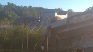 Acidente na BR 116 enfrente a Agropar na manhã desta segunda (29)