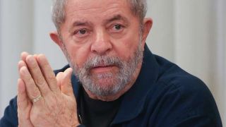 Grupo de juristas afirma que Lula já tem direito ao semiaberto