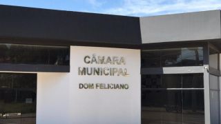 Vereadores aprovam aumento salarial de 30% do assessor jurídico da Câmara em Dom Feliciano