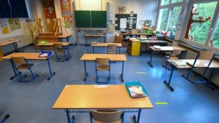 Alemanha planeja reabrir o comércio e as escolas em maio