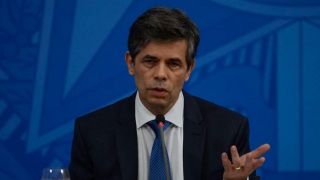 País tem recorde de óbitos por Covid-19 e Teich já admite lockdown