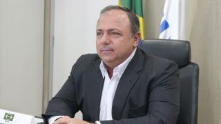 Ministro interino nomeia nove militares para cargos na Saúde