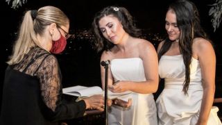 Costa Rica se torna 1° país centro-americano a aceitar casamento igualitário