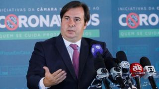 Maia admite retomar sessões presenciais do Congresso em julho