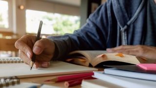 Dom Feliciano inicia entrega de atividades escolares