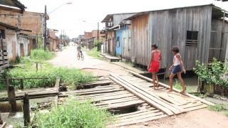 Raio X do saneamento no Brasil: 16% não têm água tratada e 47% não têm acesso à rede de esgoto