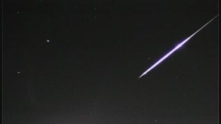Meteoro com longa duração é registrado no RS;