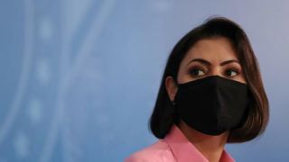 Avó de Michelle Bolsonaro é entubada e transferida para UTI após suspeita de Covid-19