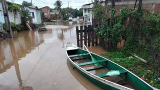 Famílias atingidas por cheia do rio Caí iniciam retorno para casa
