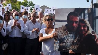 Motorista de ônibus francês morre depois de ser agredido por pedir o uso da máscara