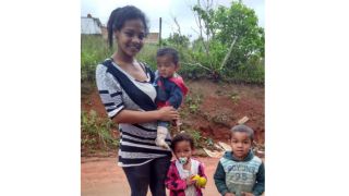 Casal de catadores e seus quatro filhos precisam de ajuda urgente em Camaquã