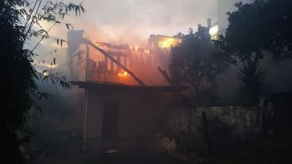 Incêndio em casa deixa uma pessoa morta em Flores da Cunha
