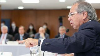 Auxílio emergencial já é 60% dos gastos com a Covid-19 no país