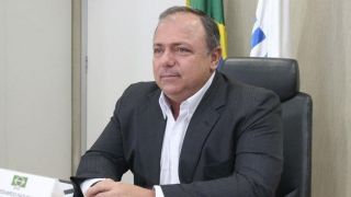 "Está funcionando", diz Bolsonaro sobre ministro da Saúde interino há 75 dias