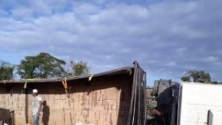 Carreta com placas de Camaquã é retirada e trânsito é liberado na BR-290