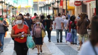 Projeto de Lei que previa multas para pessoas e estabelecimentos comerciais pelo não uso de máscara é reprovado pela Câmara de vereadores de Dom Feliciano.