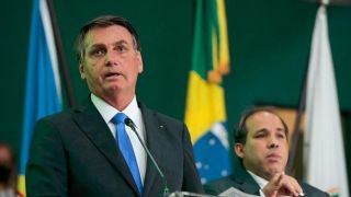 Guedes: furar teto de gastos pode colocar Bolsonaro na "zona sombria" do impeachment