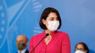 Avó de Michelle Bolsonaro morre de Covid-19 em hospital público do DF